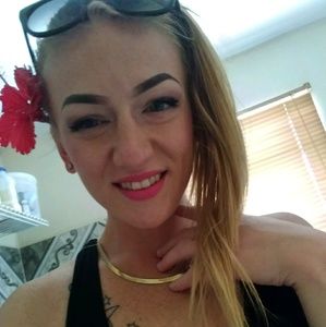 Meet your Posher, Helen